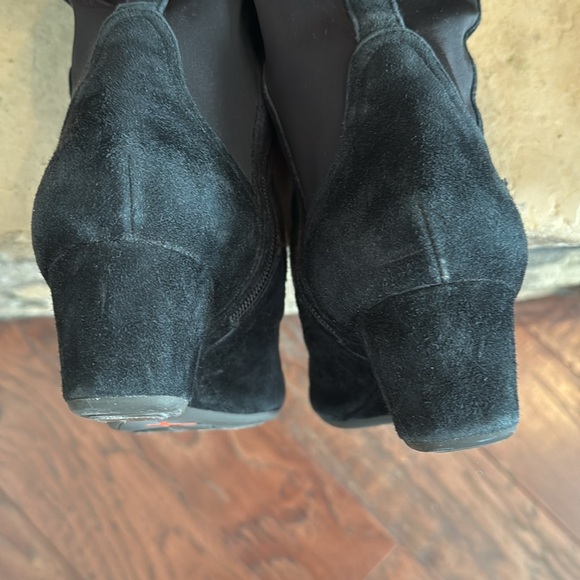 Rockport Suede Boots - Picture 6 of 8